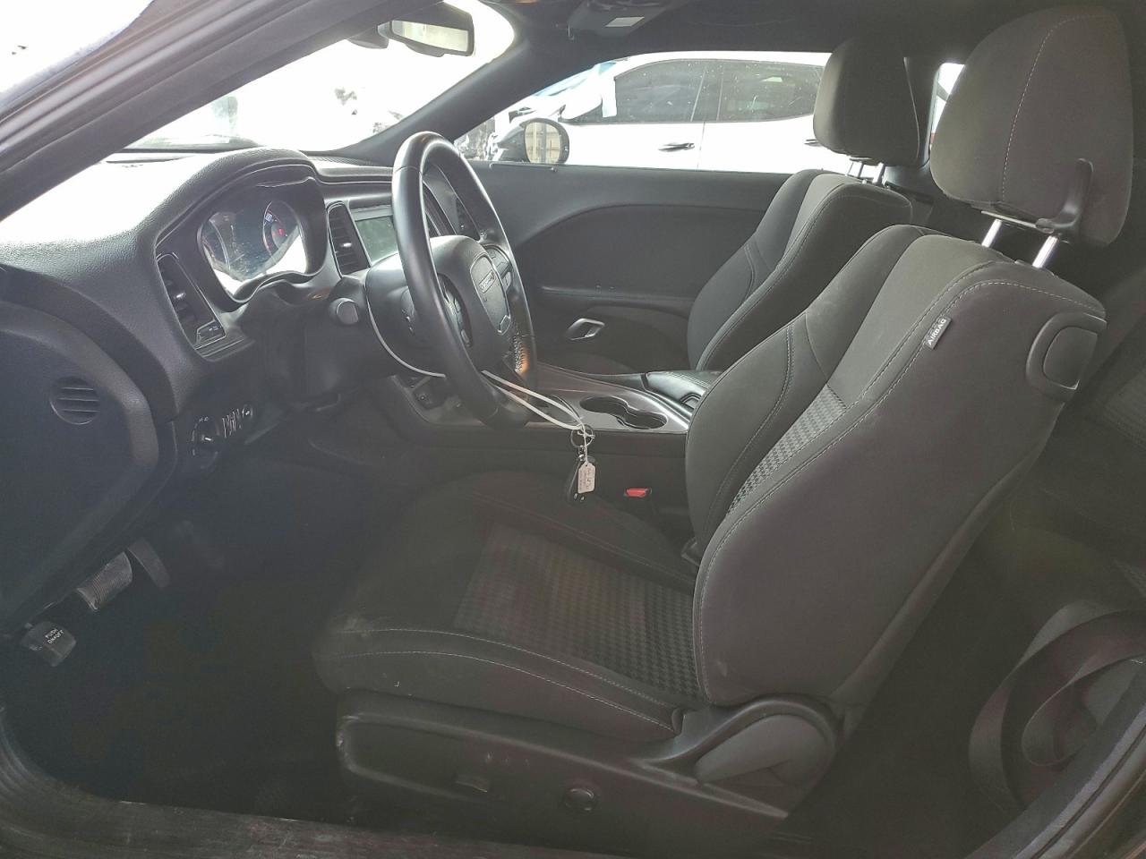 2023 DODGE CHALLENGER SXT photo 13