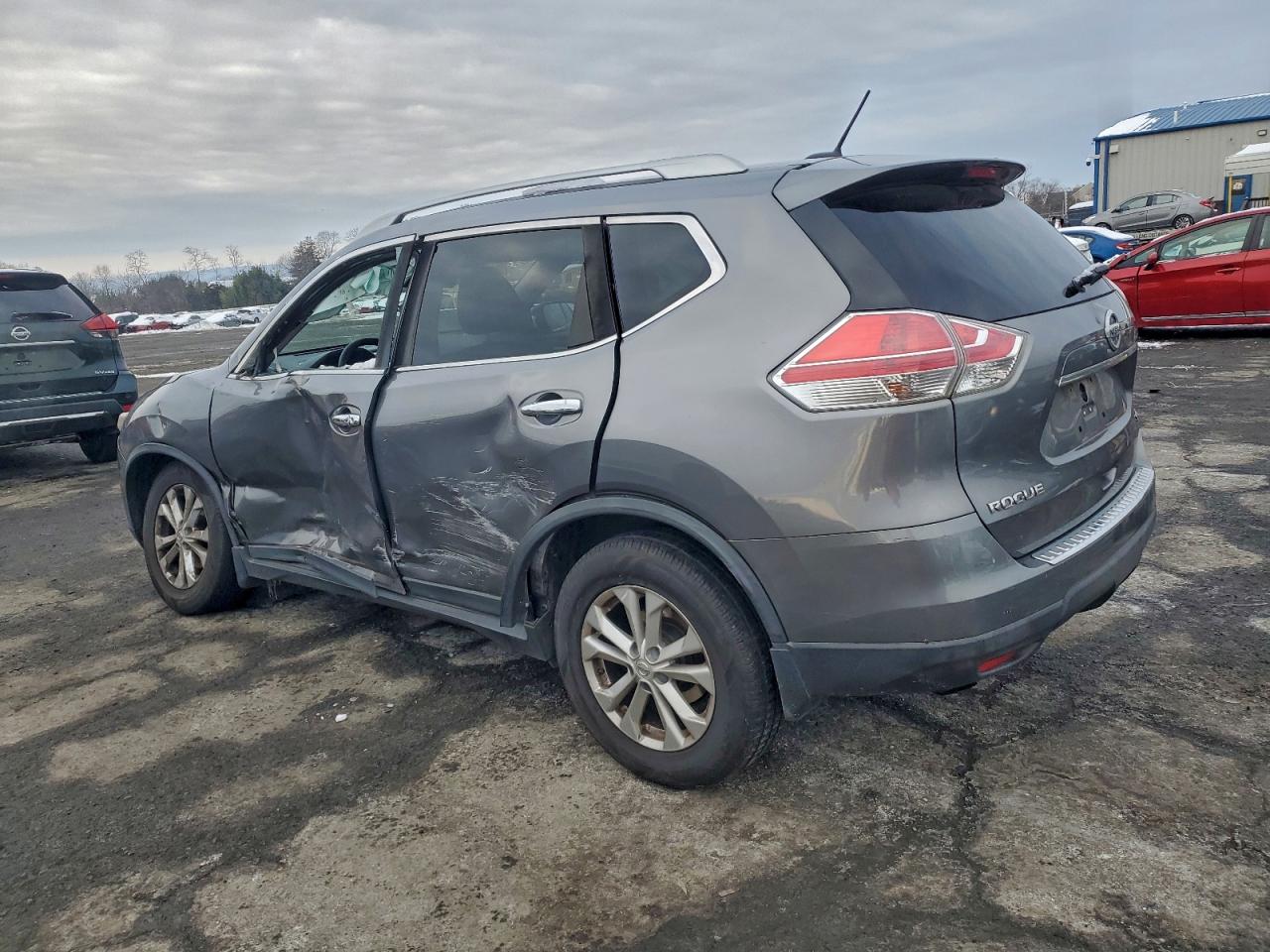 2016 NISSAN ROGUE S photo 2