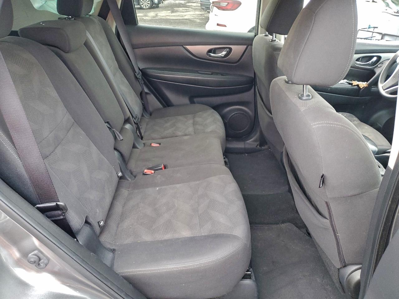 2016 NISSAN ROGUE S photo 11