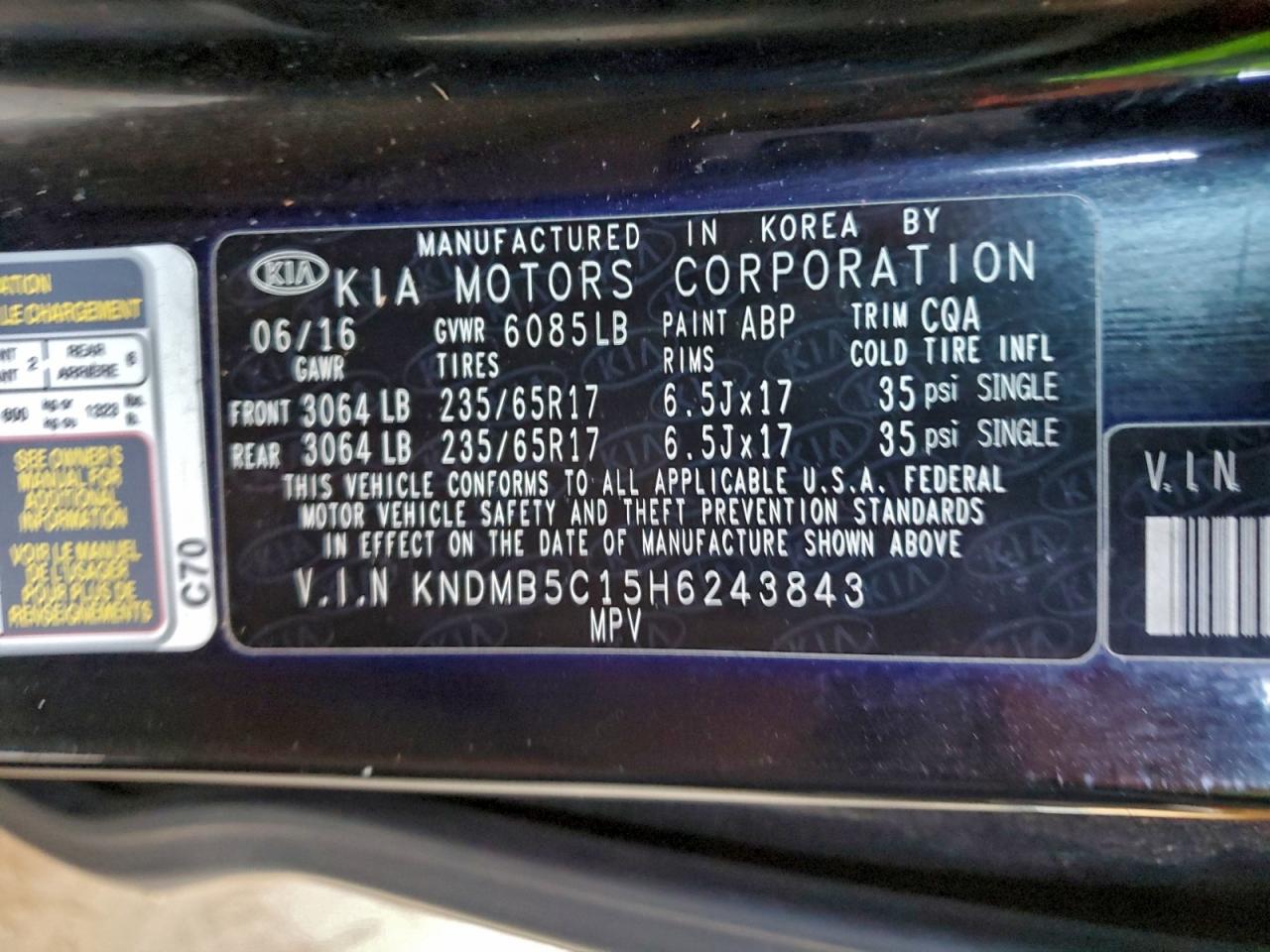 2017 KIA SEDONA LX photo 13