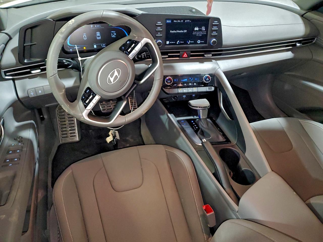 2025 HYUNDAI ELANTRA SEL SPORT photo 15