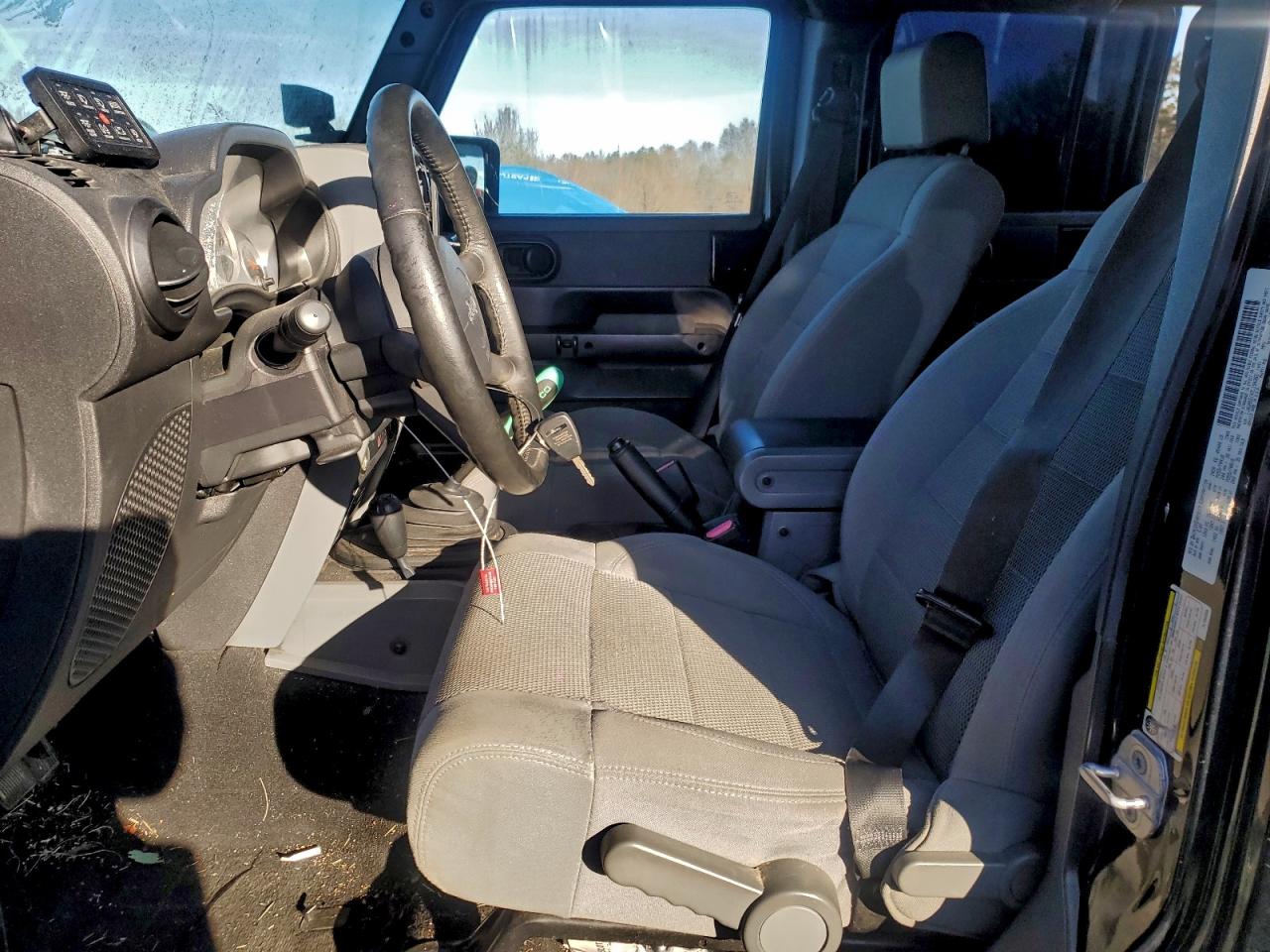 2007 JEEP WRANGLER SAHARA photo 7