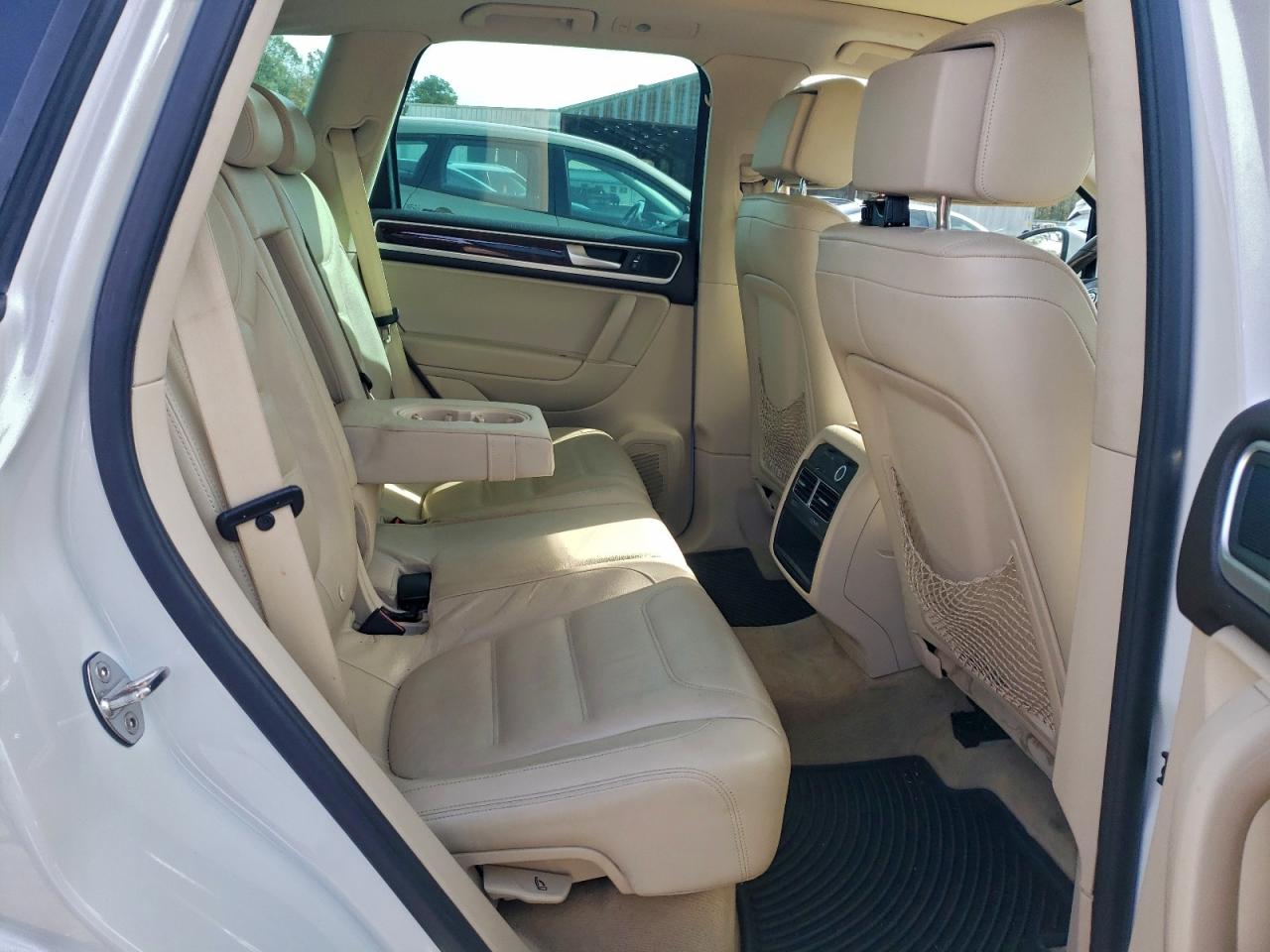 2014 VOLKSWAGEN TOUAREG V6 TDI photo 19