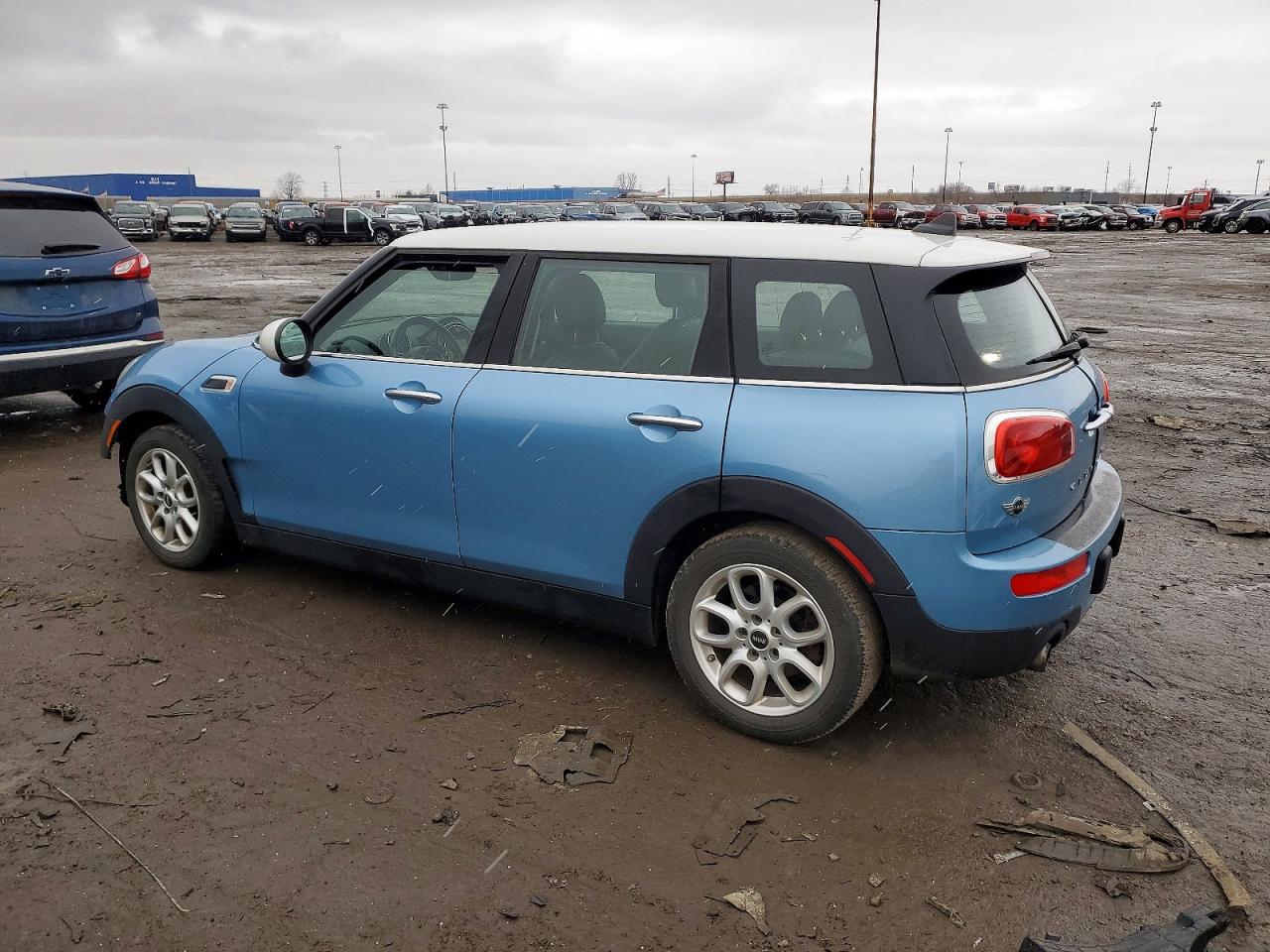 2017 MINI COOPER CLUBMAN photo 3