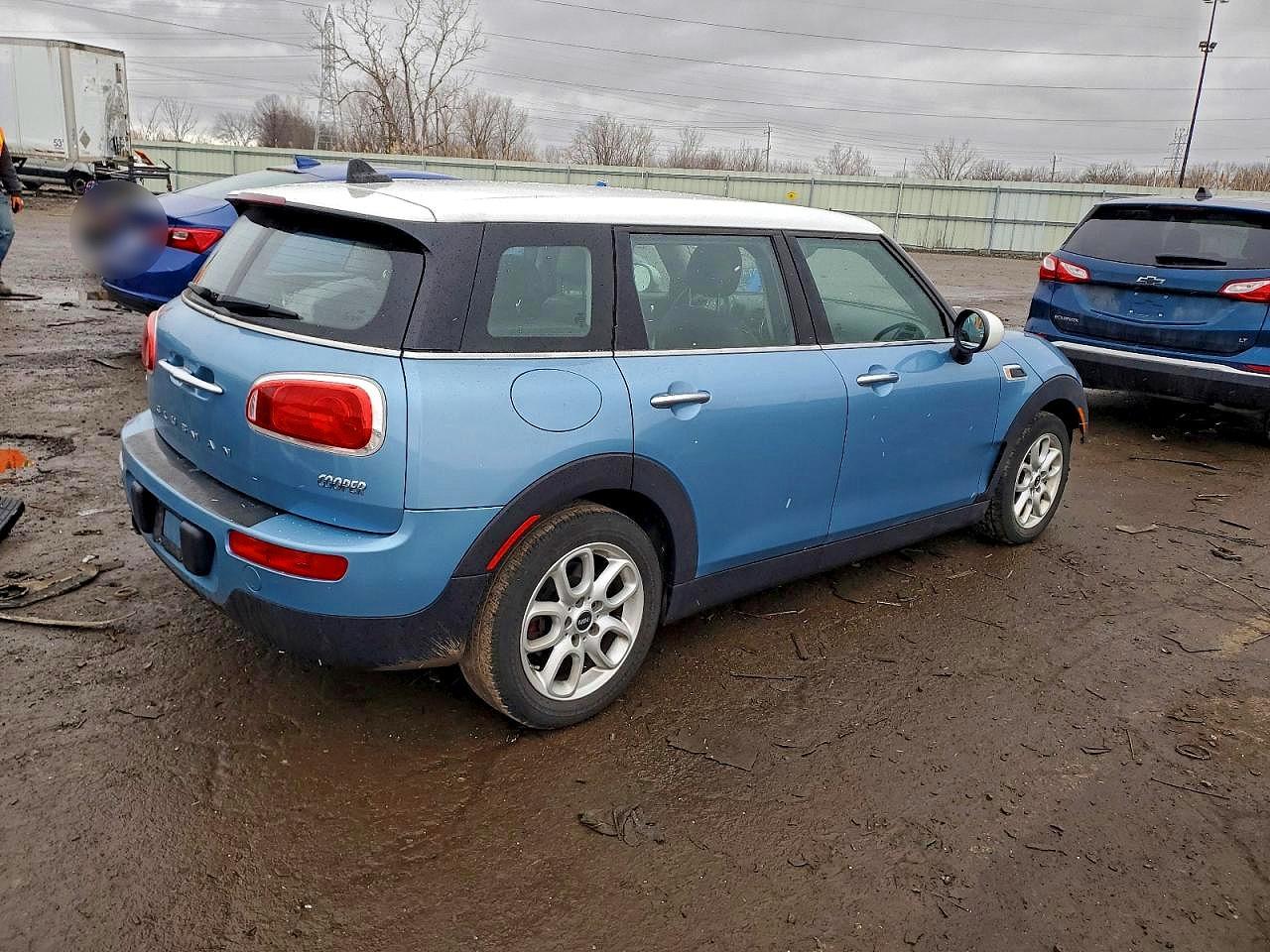 2017 MINI COOPER CLUBMAN photo 5
