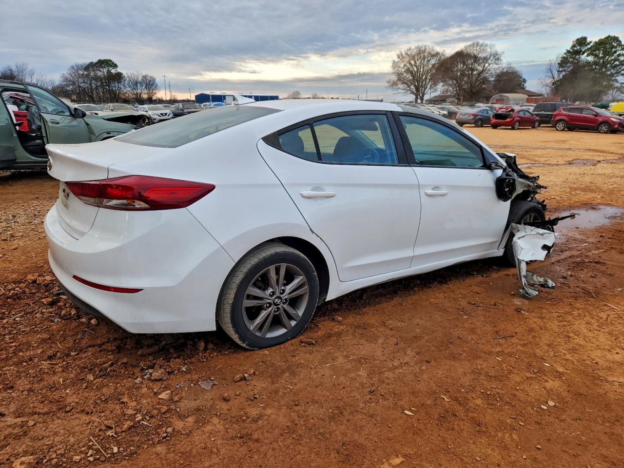 2018 HYUNDAI ELANTRA SEL photo 3