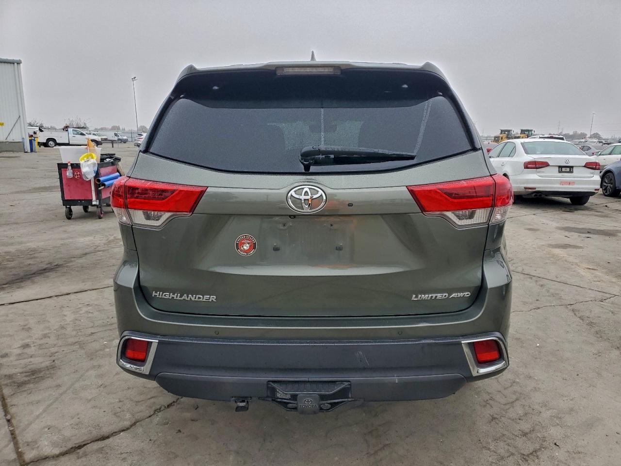 2018 TOYOTA HIGHLANDER LIMITED photo 6