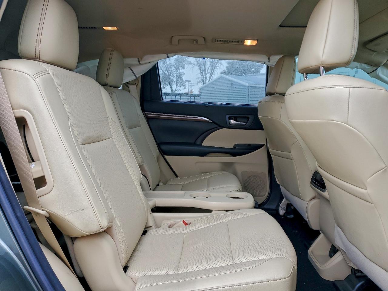 2018 TOYOTA HIGHLANDER LIMITED photo 11