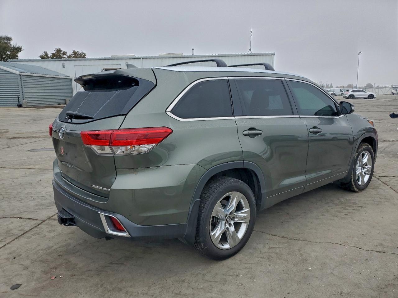 2018 TOYOTA HIGHLANDER LIMITED photo 3