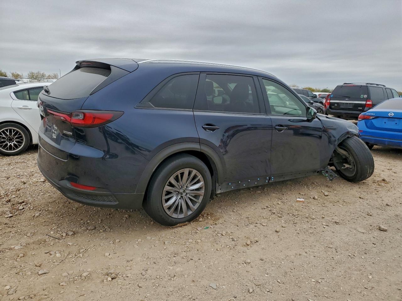 2024 MAZDA CX-90 PREFERRED photo 3