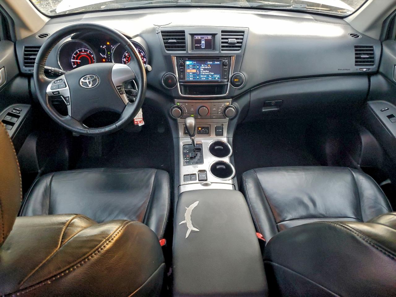 2013 TOYOTA HIGHLANDER BASE photo 8