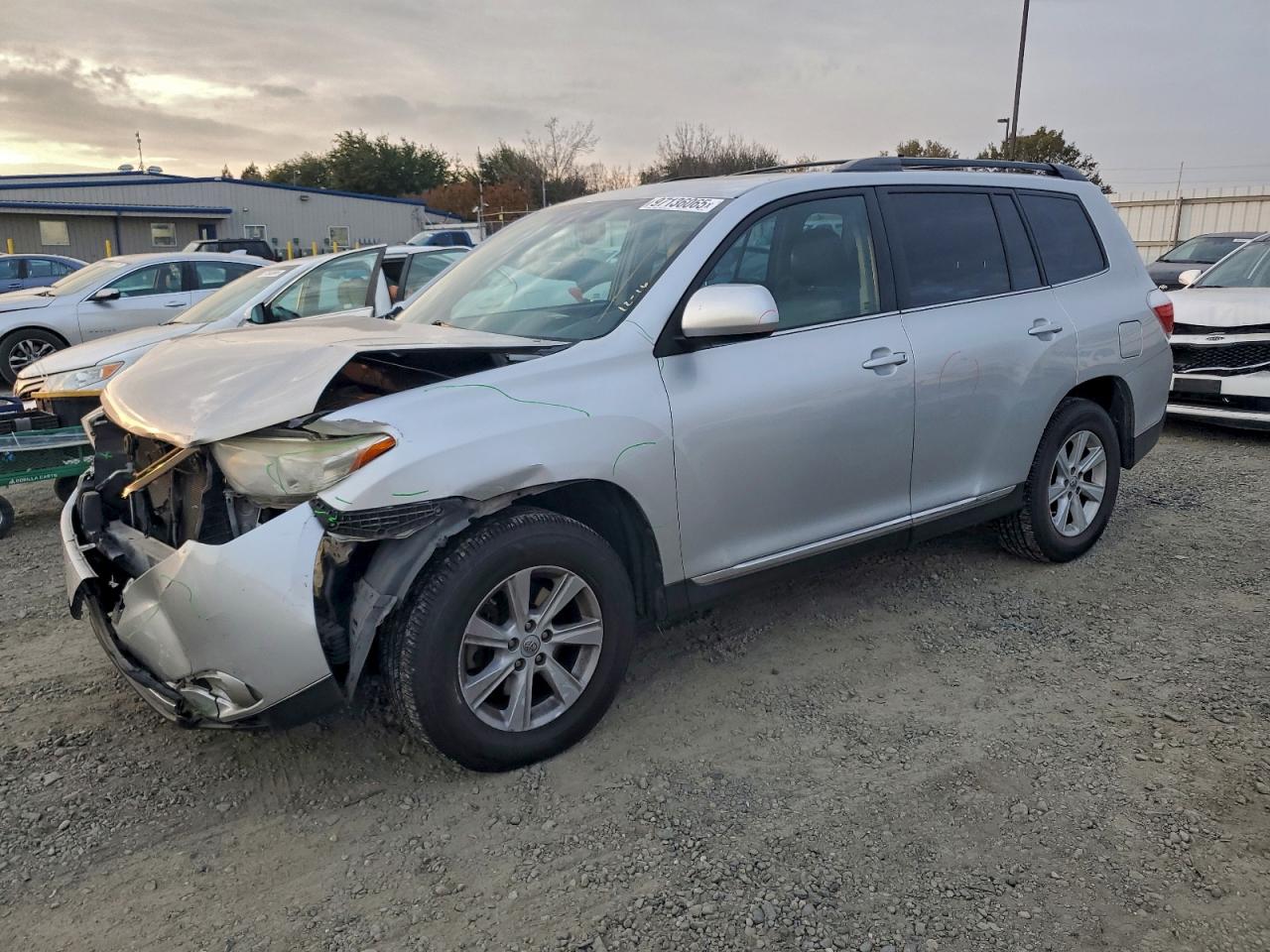 2013 TOYOTA HIGHLANDER