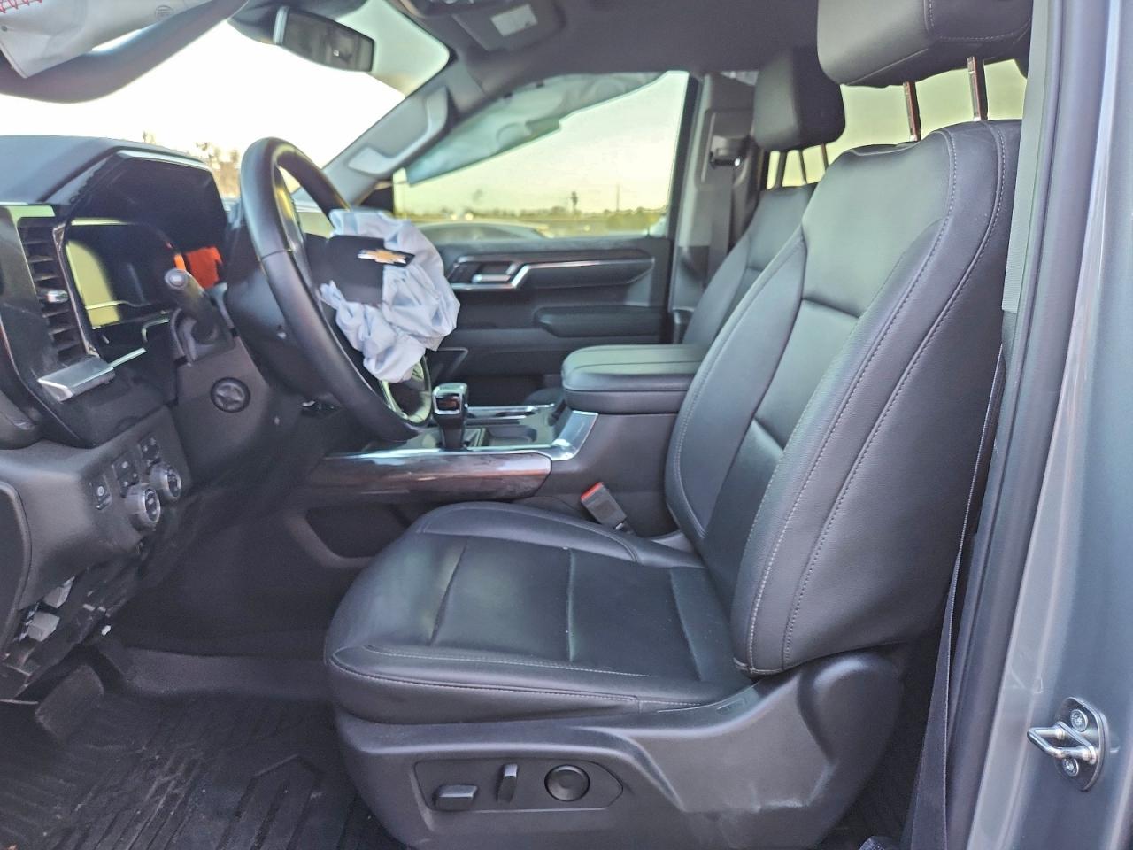 2024 CHEVROLET SILVERADO K1500 LTZ photo 7