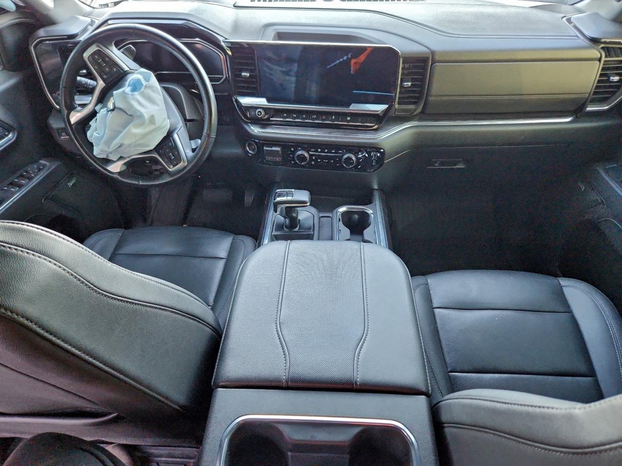 2024 CHEVROLET SILVERADO K1500 LTZ photo 8