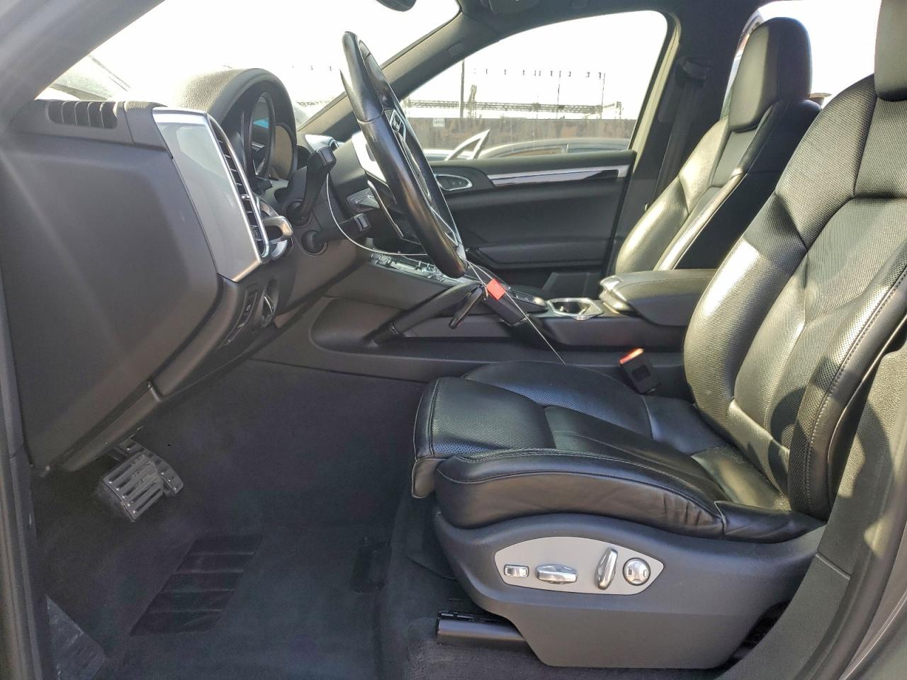 2016 PORSCHE CAYENNE SE HYBRID photo 7