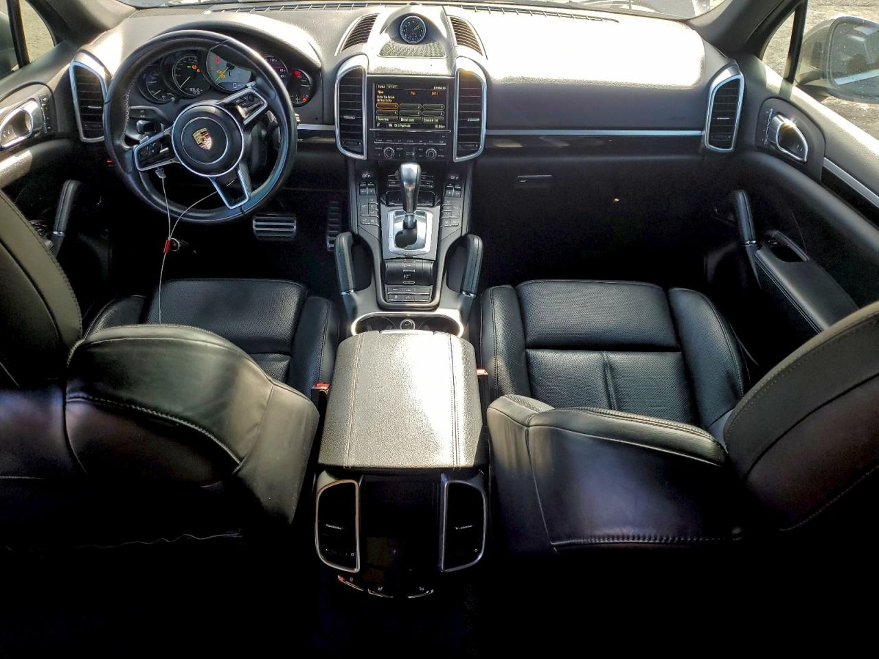 2016 PORSCHE CAYENNE SE HYBRID photo 8