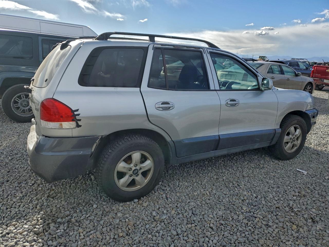 2005 HYUNDAI SANTA FE GLS photo 5