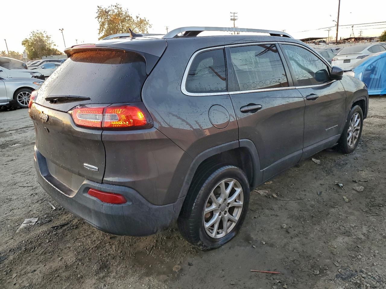 2014 JEEP CHEROKEE LATITUDE photo 5