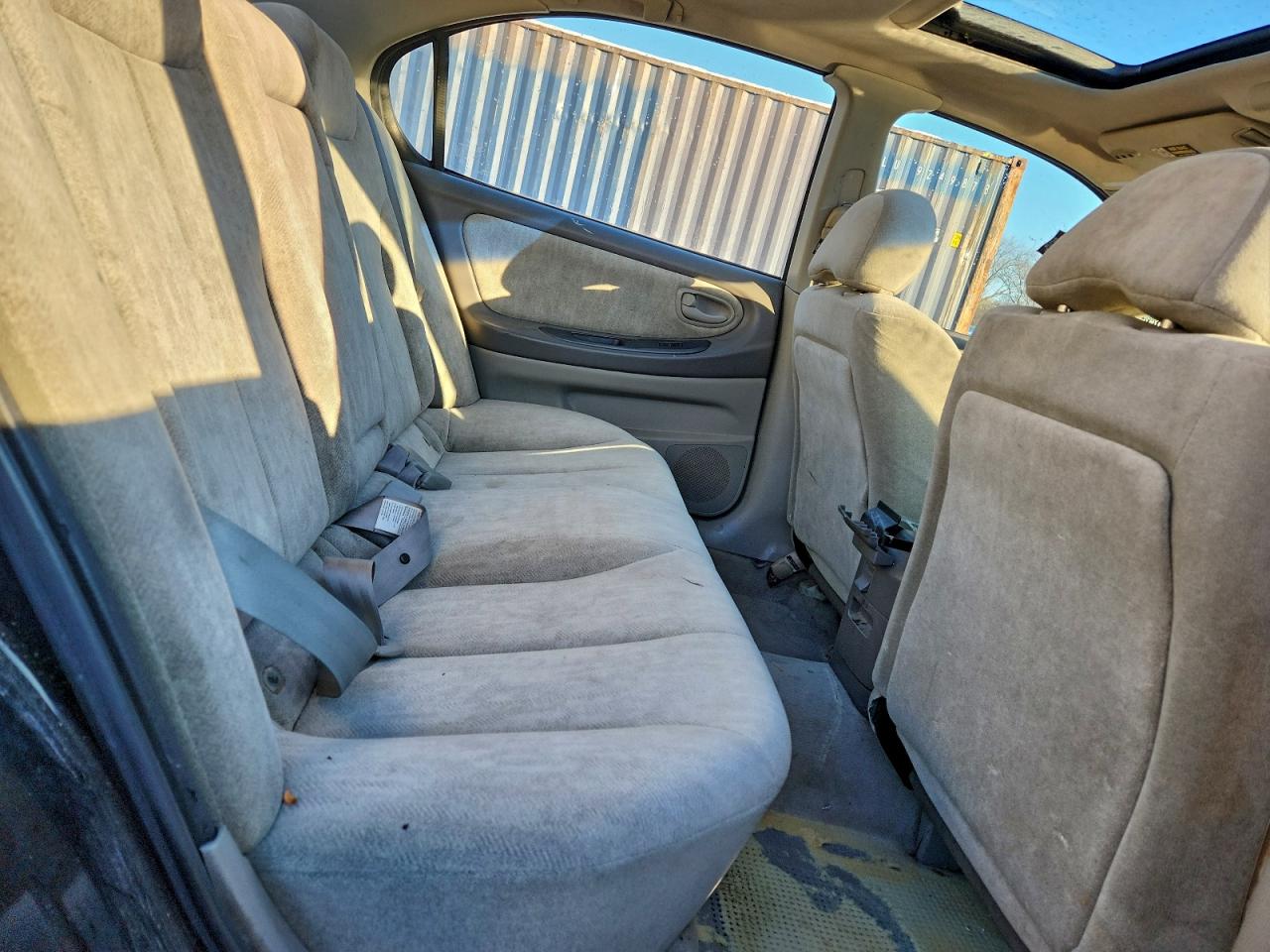 2001 NISSAN MAXIMA GXE photo 10