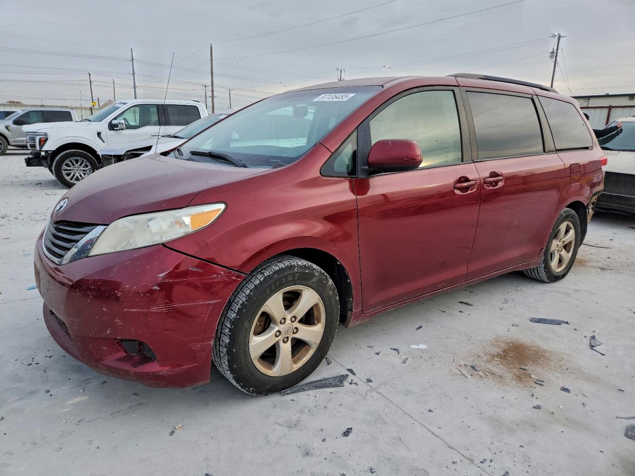 2014 TOYOTA SIENNA
