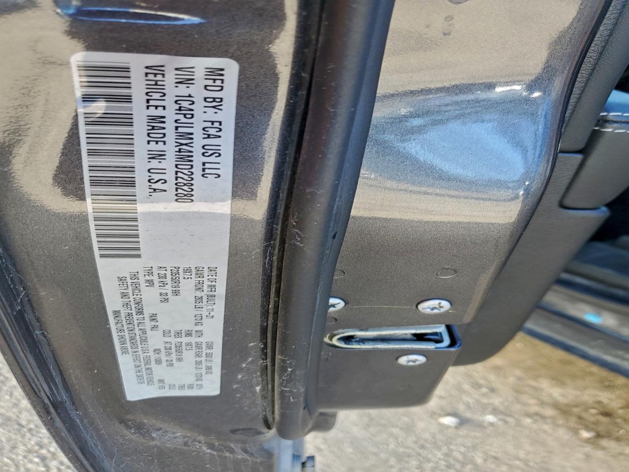 2021 JEEP CHEROKEE LATITUDE LUX photo 13