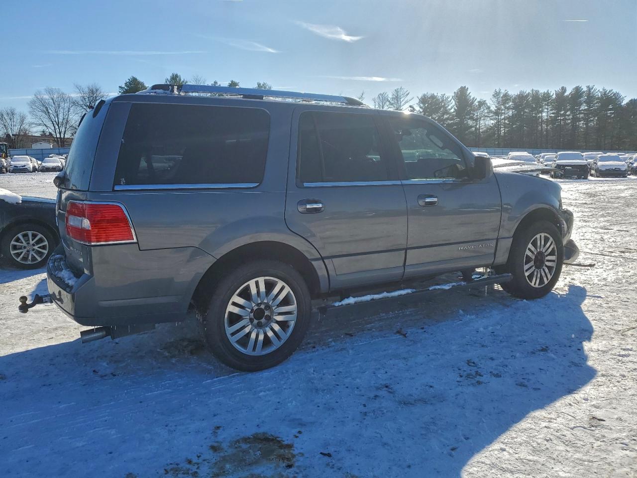 2013 LINCOLN NAVIGATOR photo 3