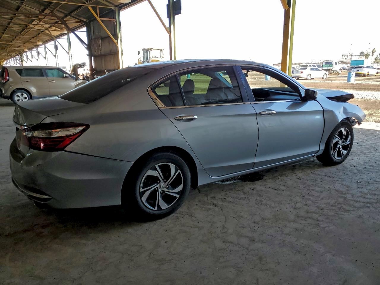 2017 HONDA ACCORD LX photo 3
