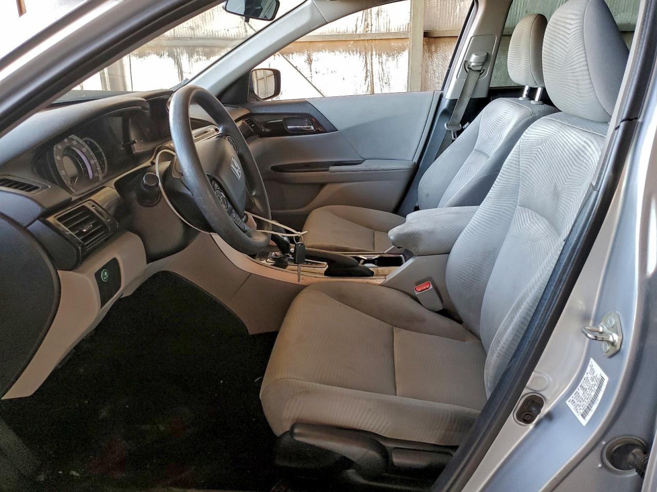 2017 HONDA ACCORD LX photo 7