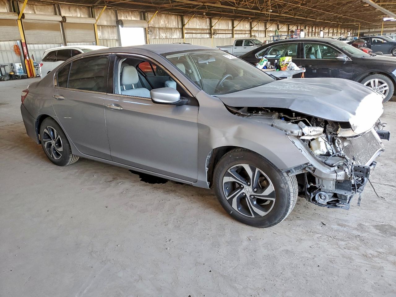 2017 HONDA ACCORD LX photo 4