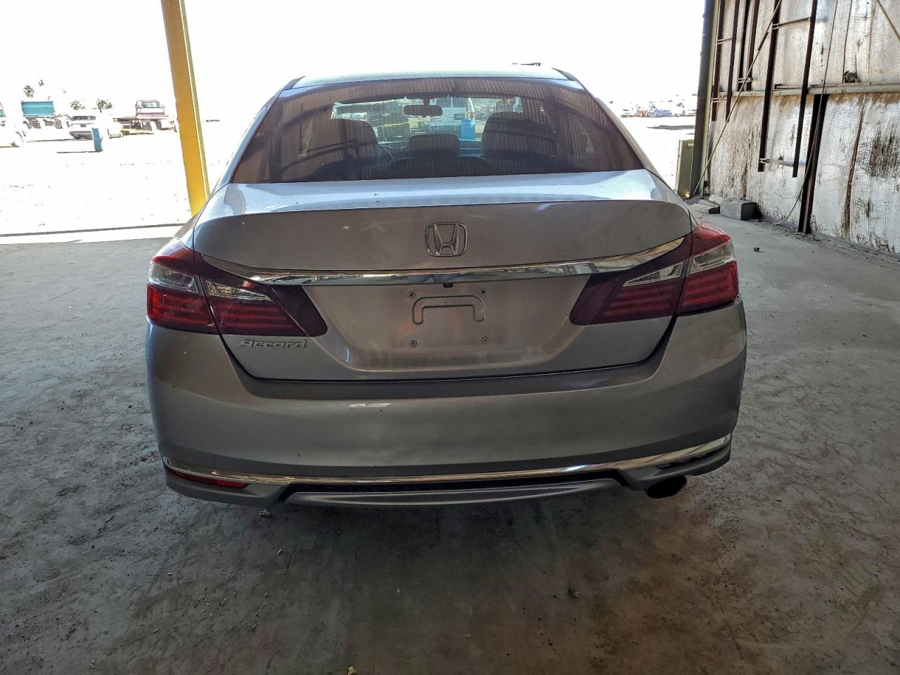2017 HONDA ACCORD LX photo 6