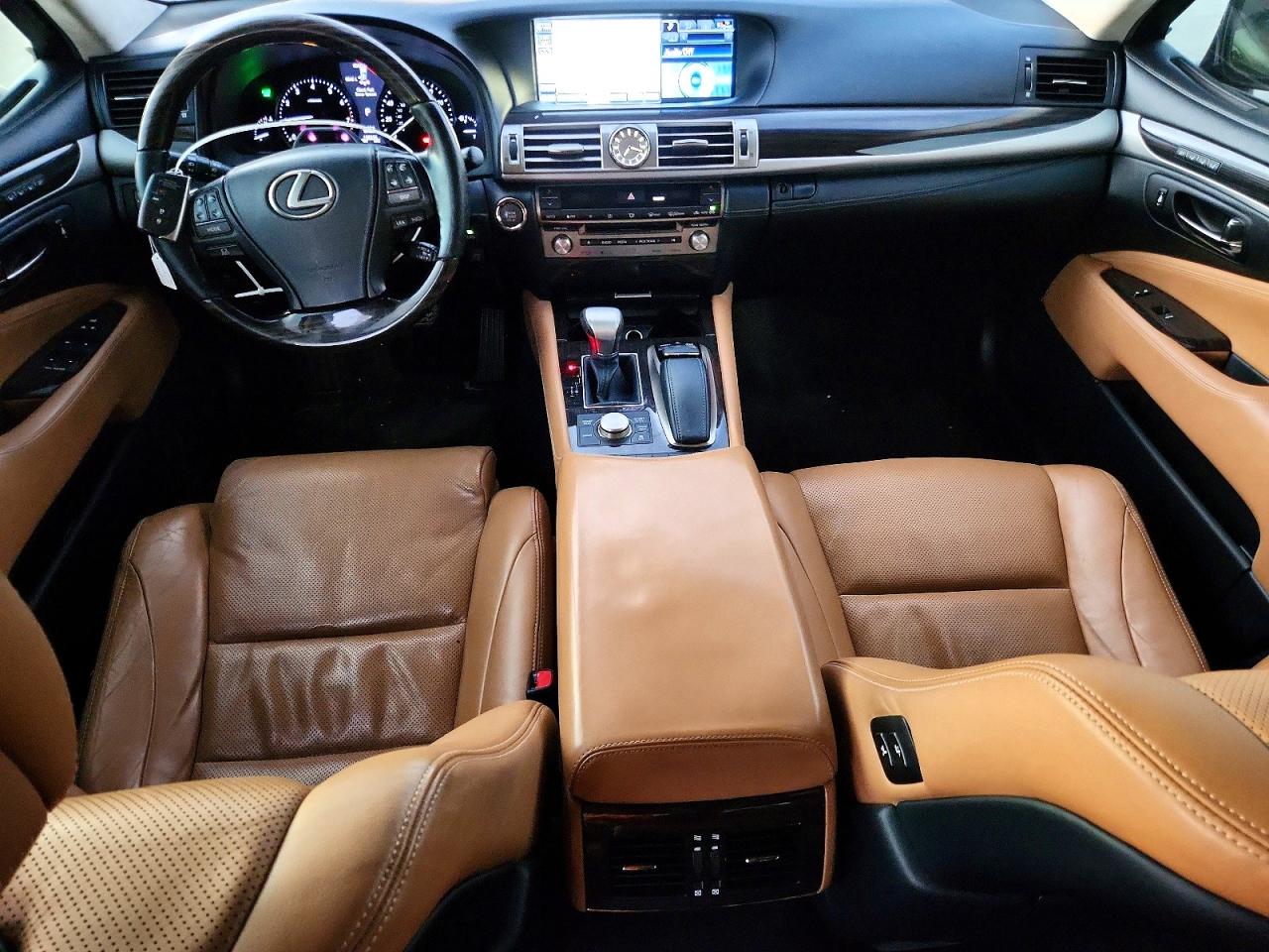 2013 LEXUS LS photo 8