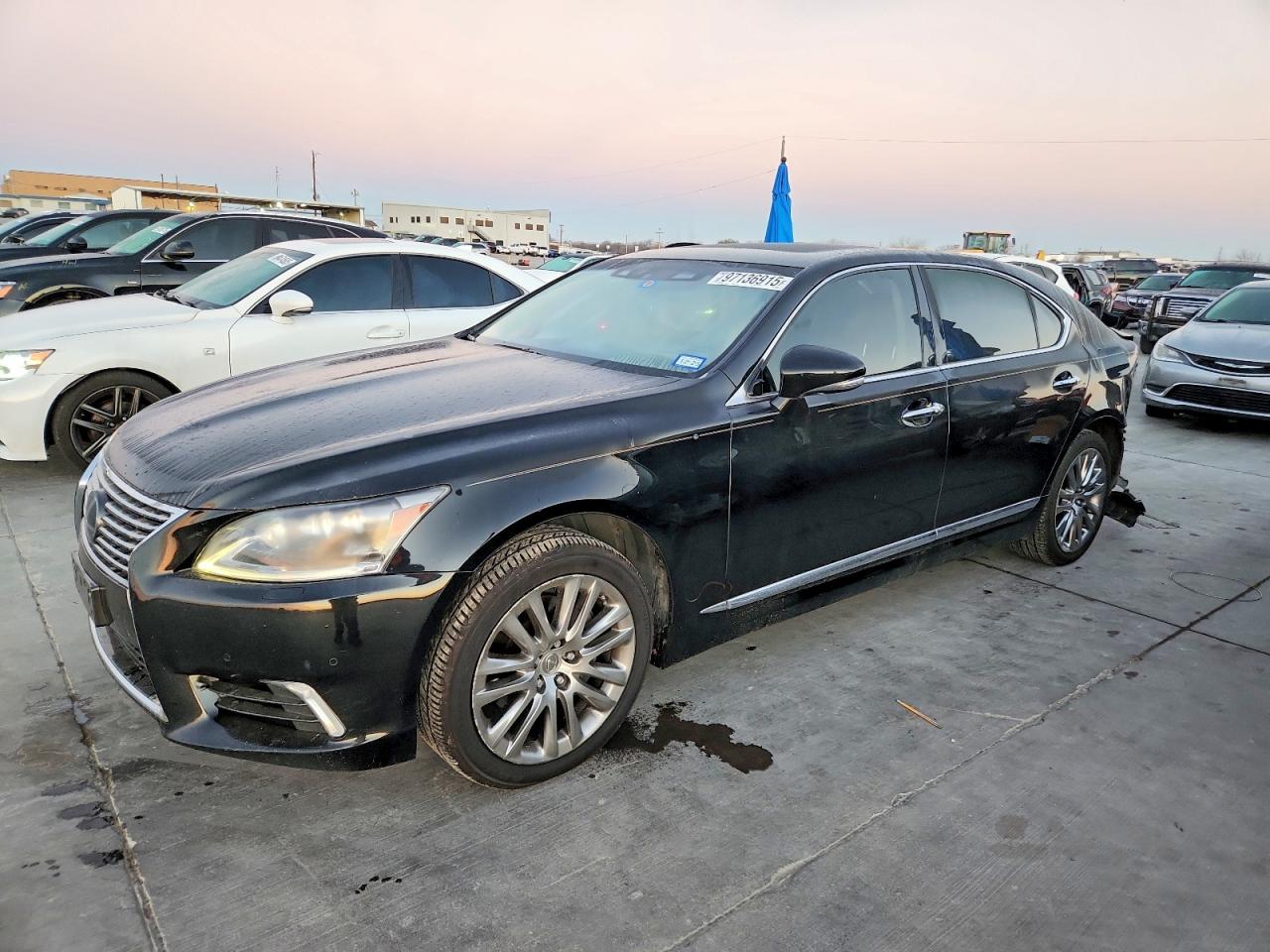 2013 LEXUS LS