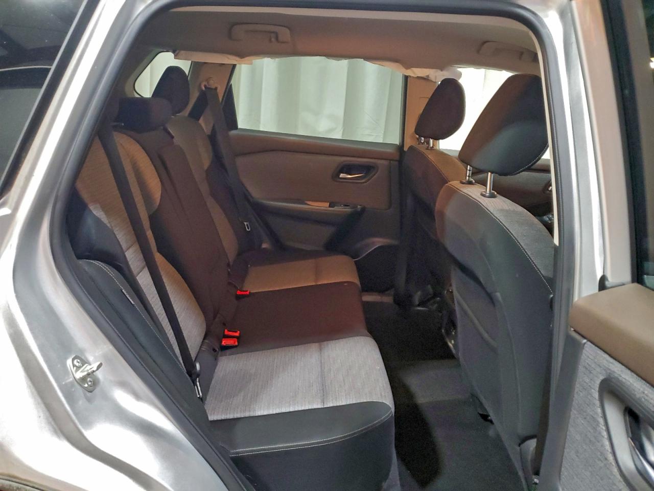 2021 NISSAN ROGUE SV photo 11