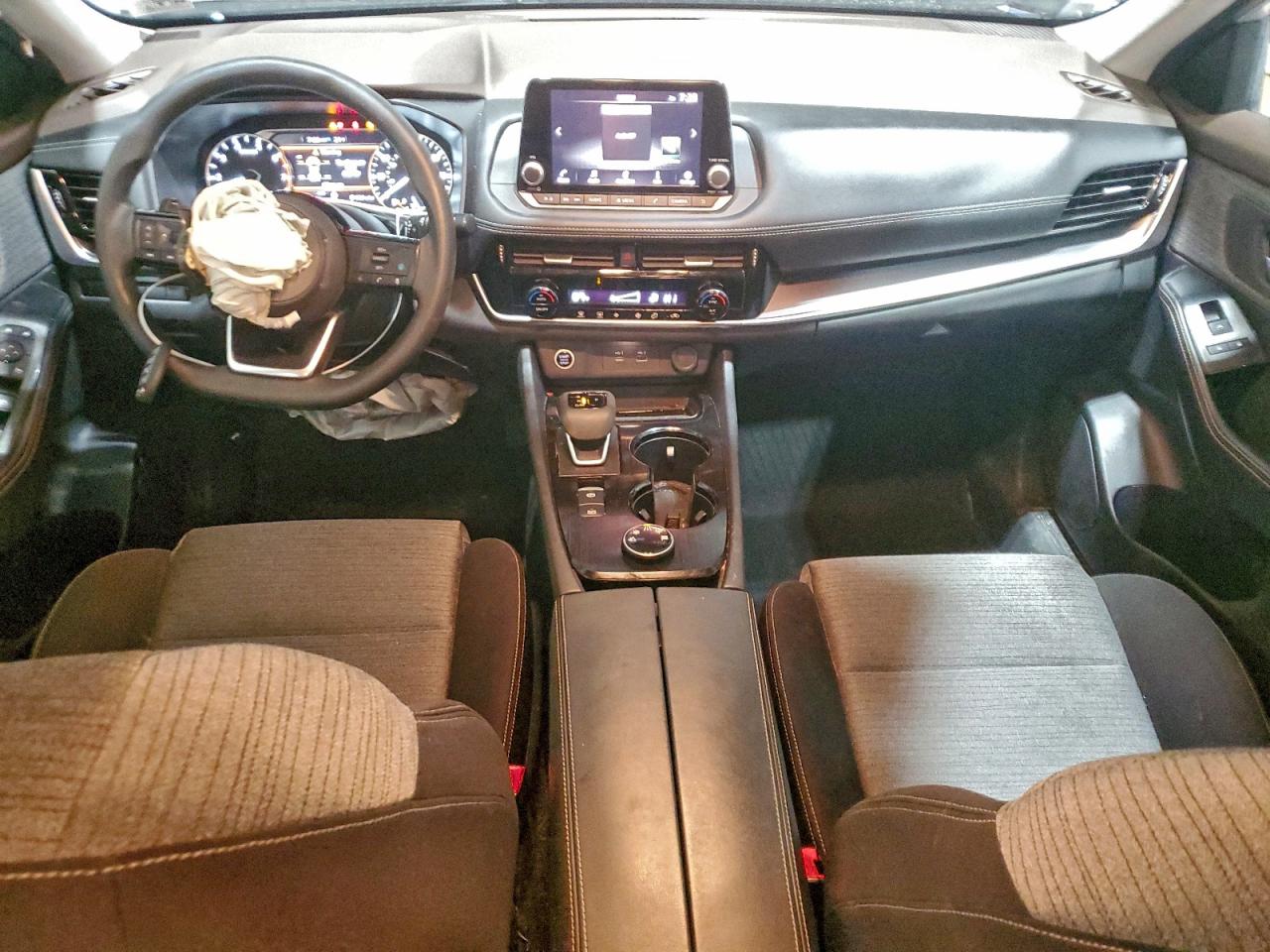 2021 NISSAN ROGUE SV photo 8