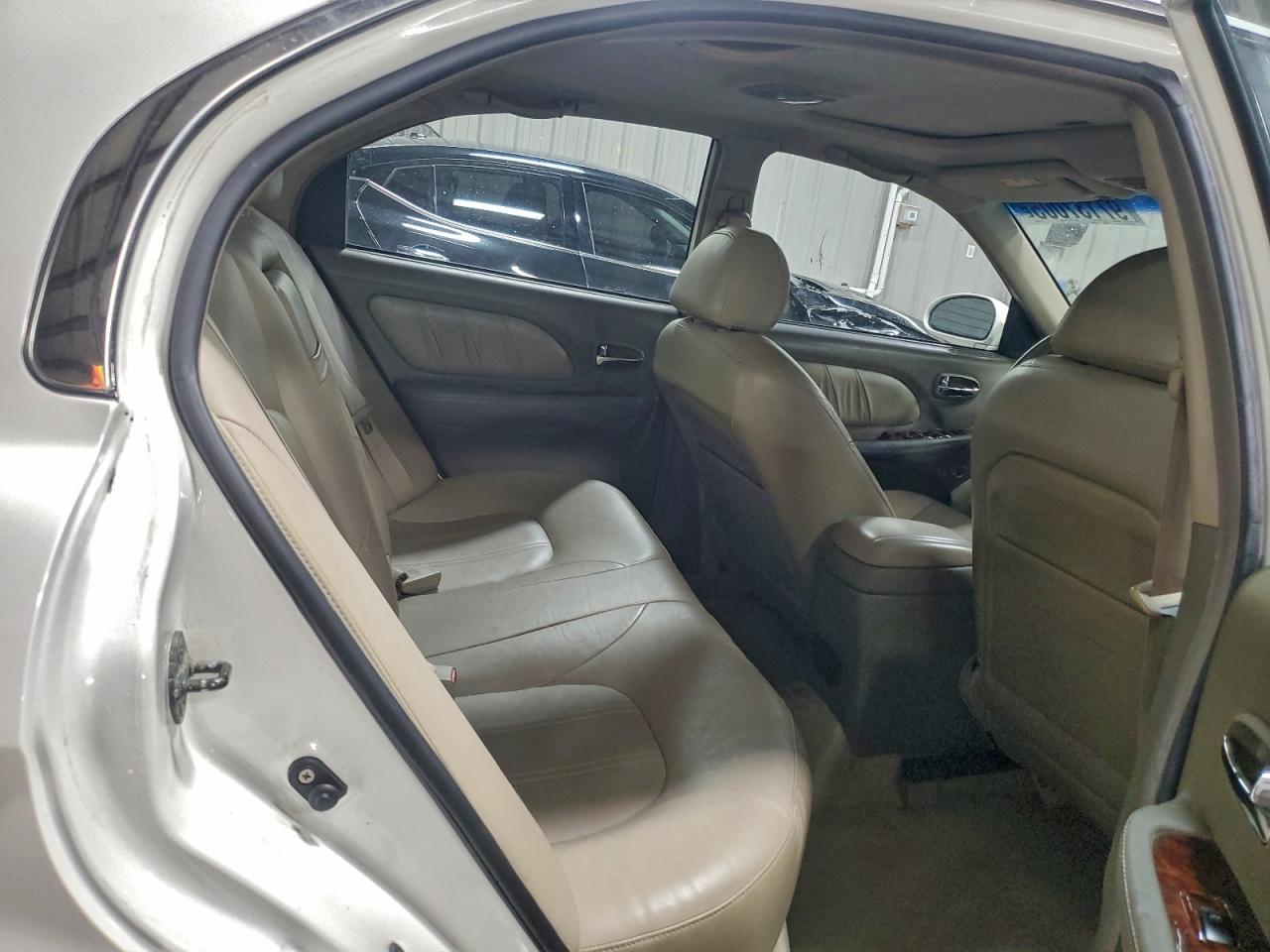 2002 HYUNDAI SONATA GLS photo 10