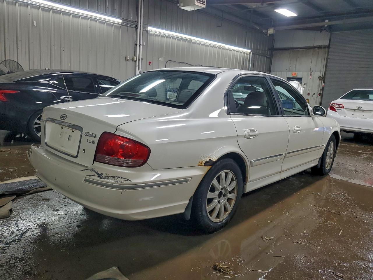 2002 HYUNDAI SONATA GLS photo 3