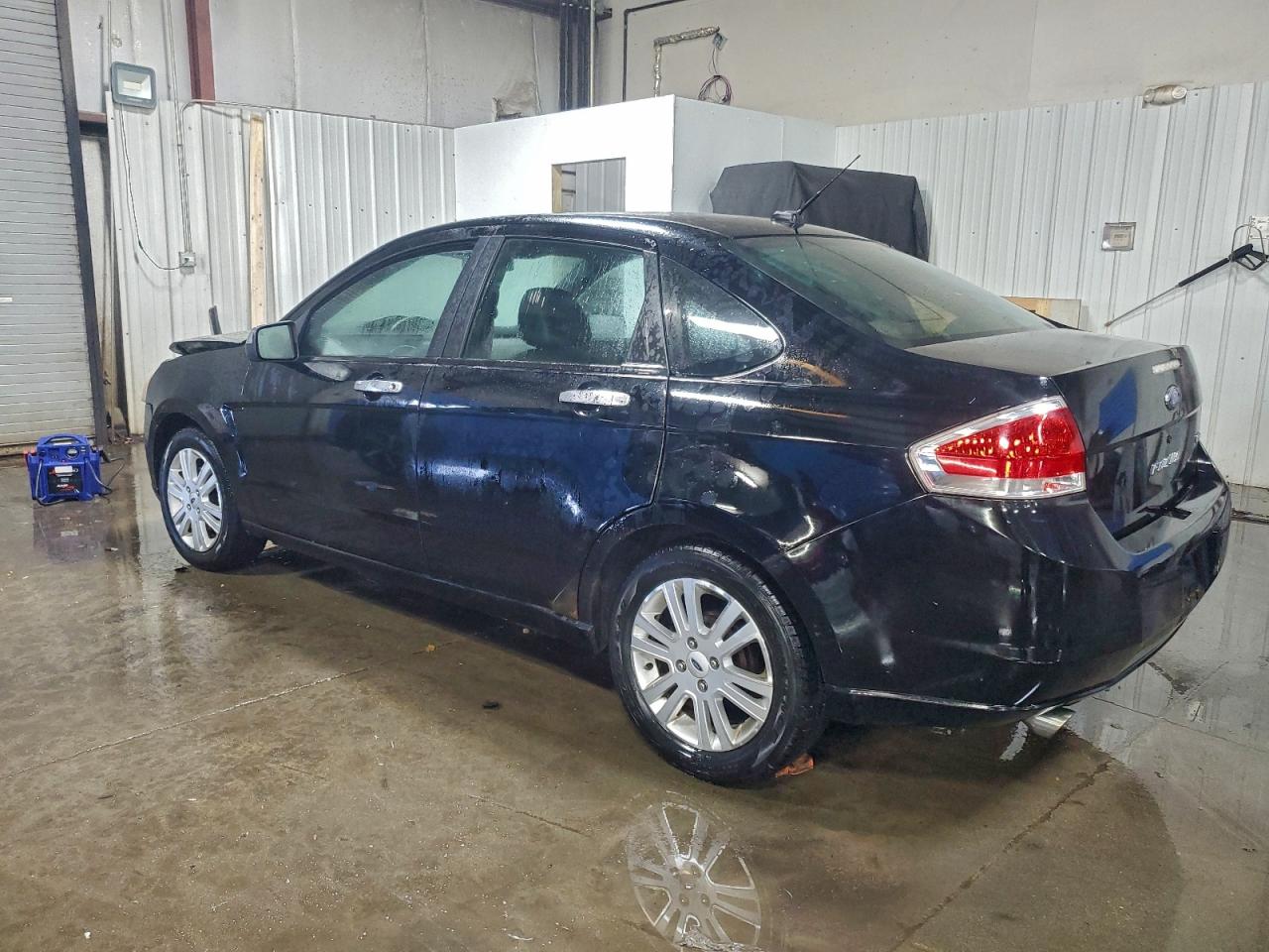 2009 FORD FOCUS SEL photo 2