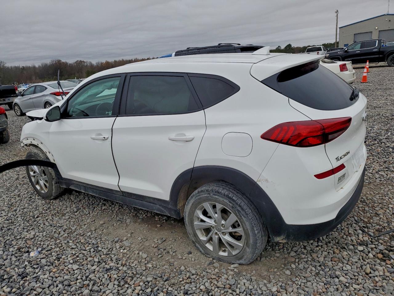 2020 HYUNDAI TUCSON SE photo 3