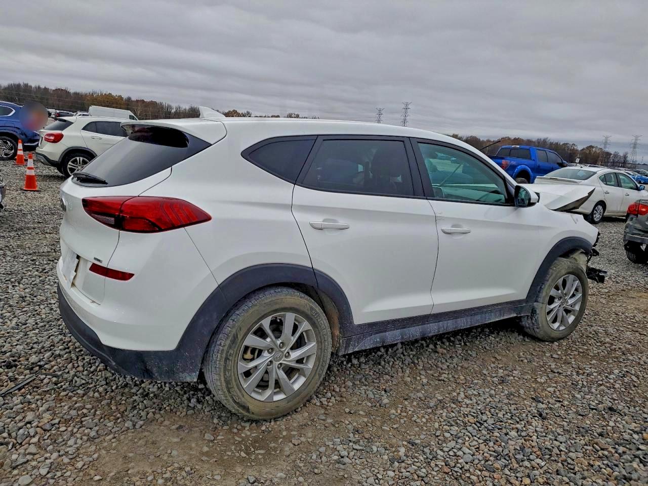 2020 HYUNDAI TUCSON SE photo 5