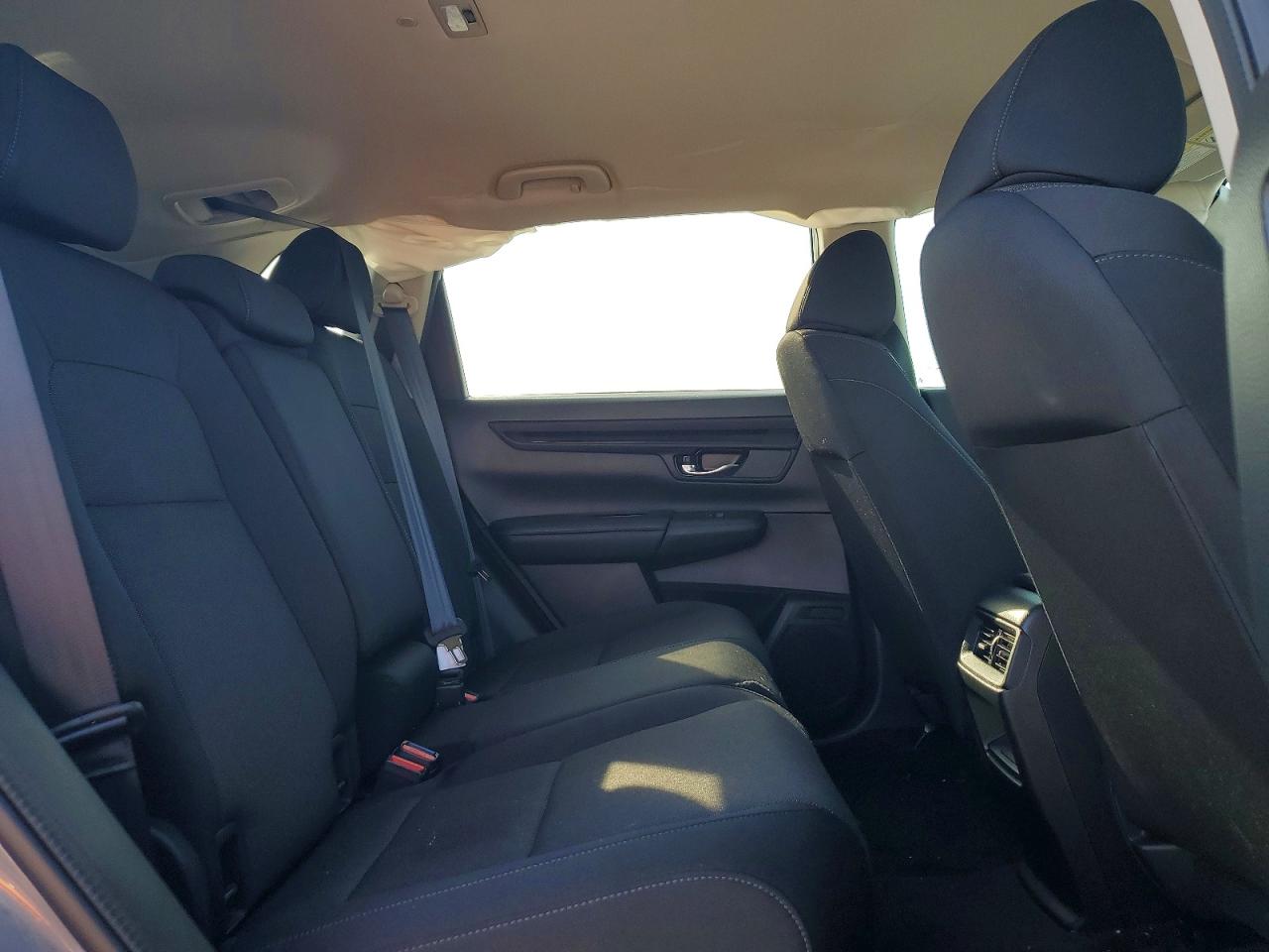 2025 HONDA CR-V LX photo 21