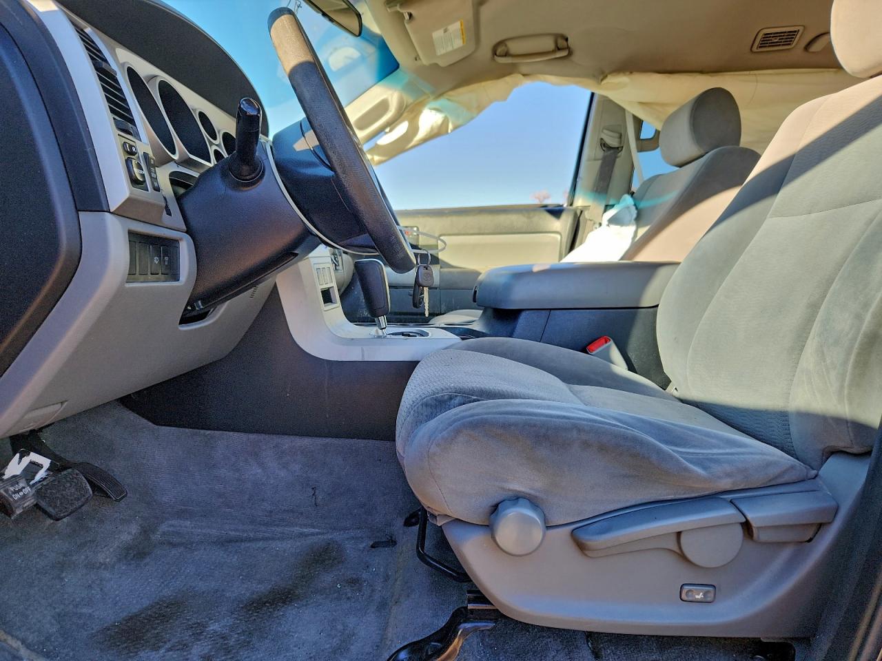 2008 TOYOTA SEQUOIA SR5 photo 7