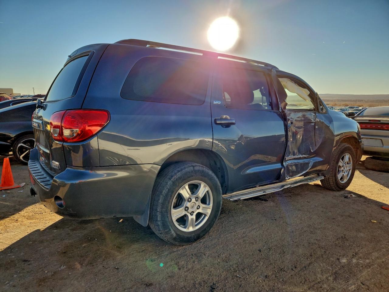 2008 TOYOTA SEQUOIA SR5 photo 3