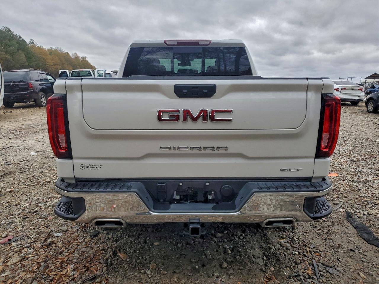 2025 GMC SIERRA K1500 SLT photo 11