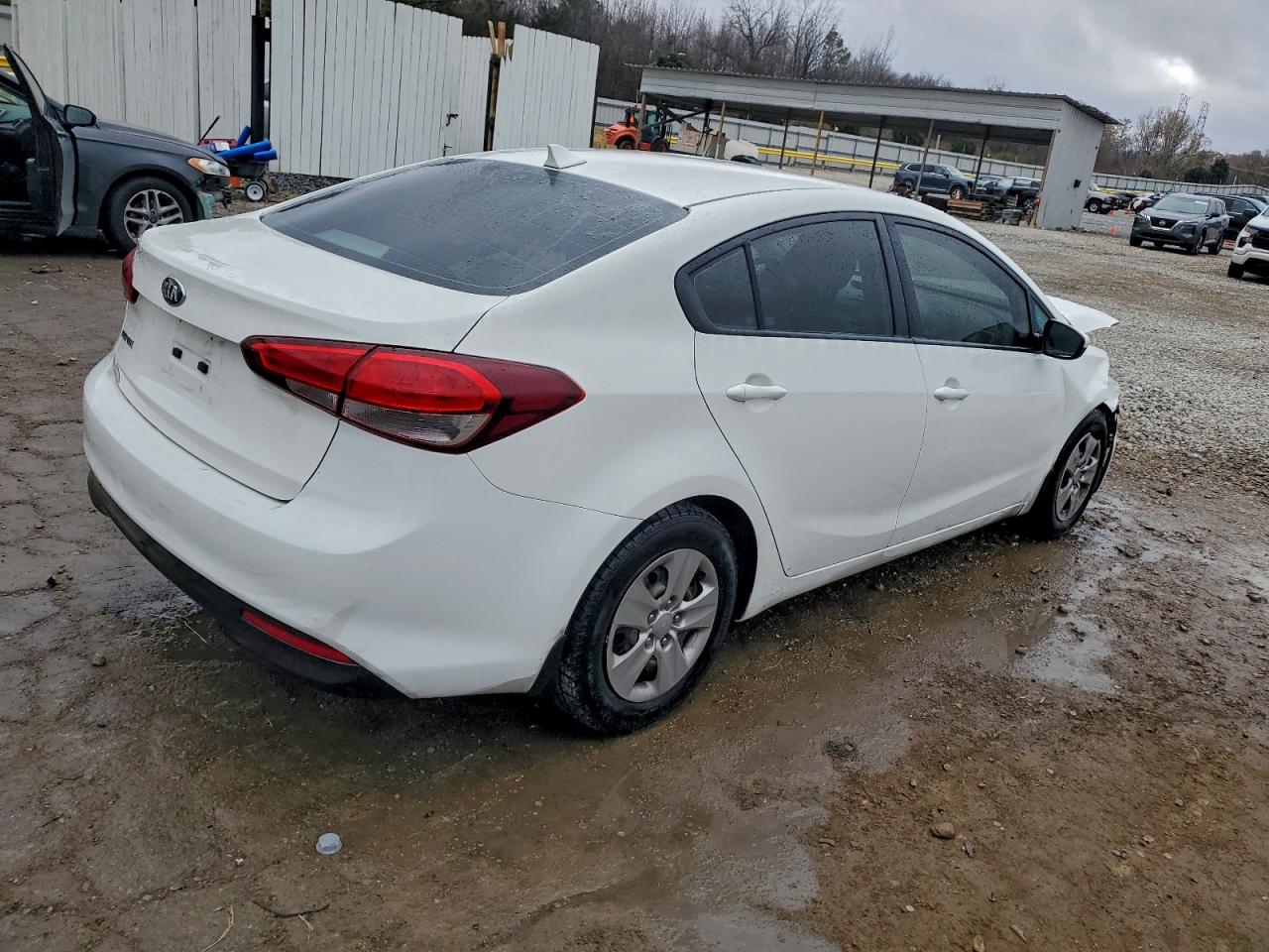 2018 KIA FORTE LX photo 3
