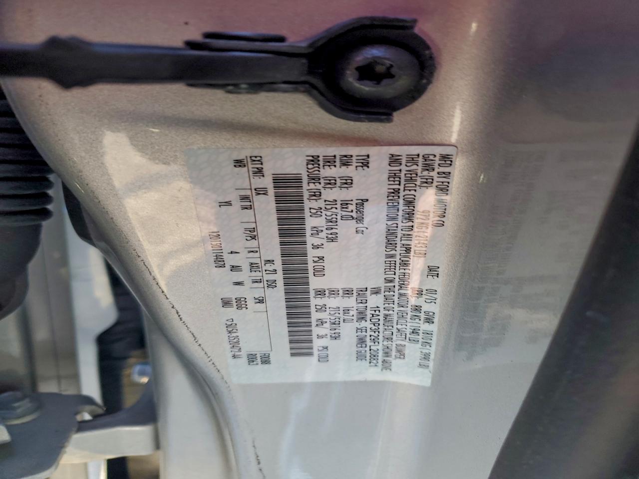 2015 FORD FOCUS SE photo 12