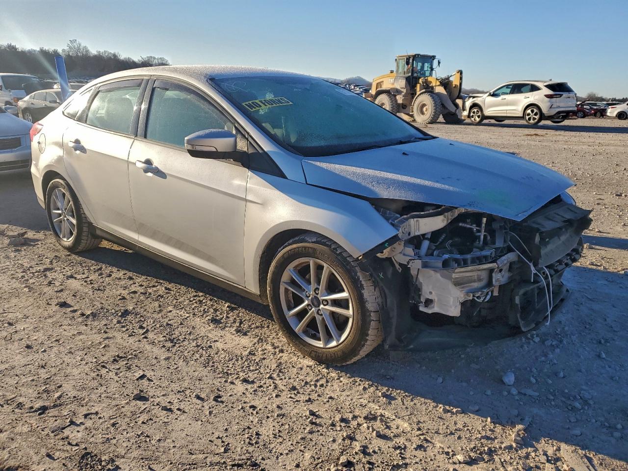 2015 FORD FOCUS SE photo 4