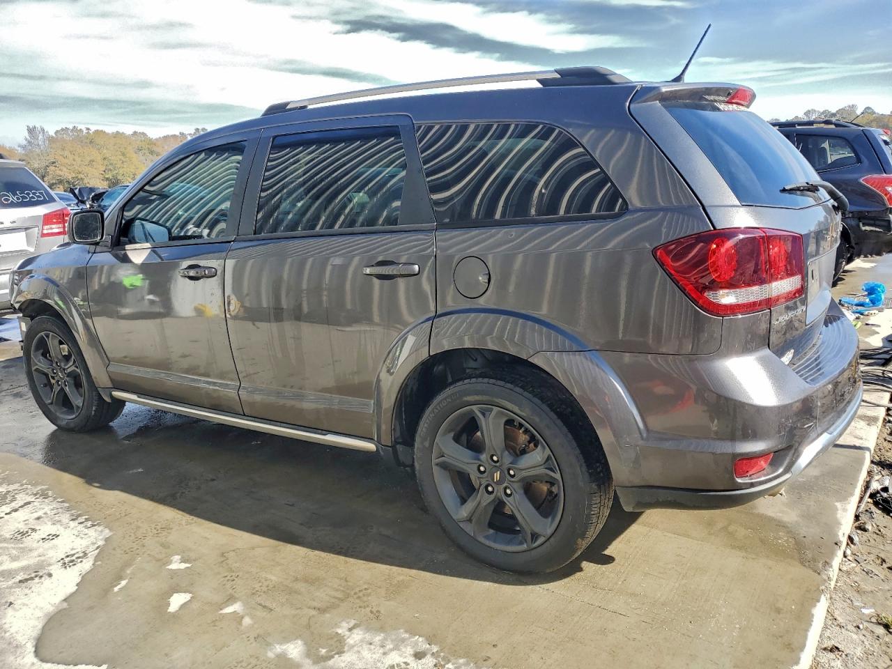 2018 DODGE JOURNEY CROSSROAD photo 2