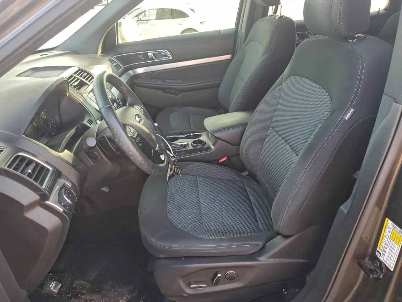 2017 FORD EXPLORER XLT photo 7
