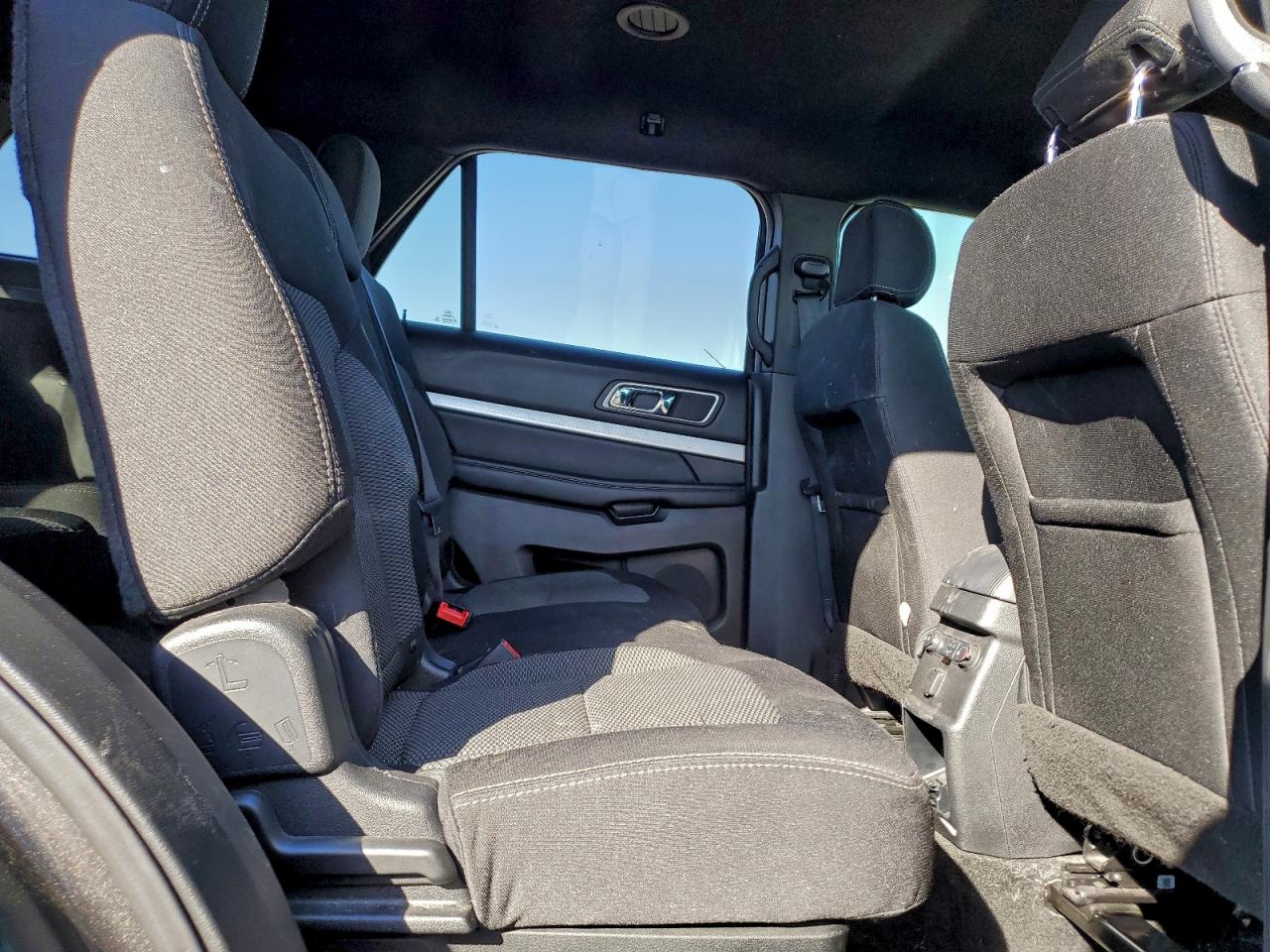 2017 FORD EXPLORER XLT photo 11