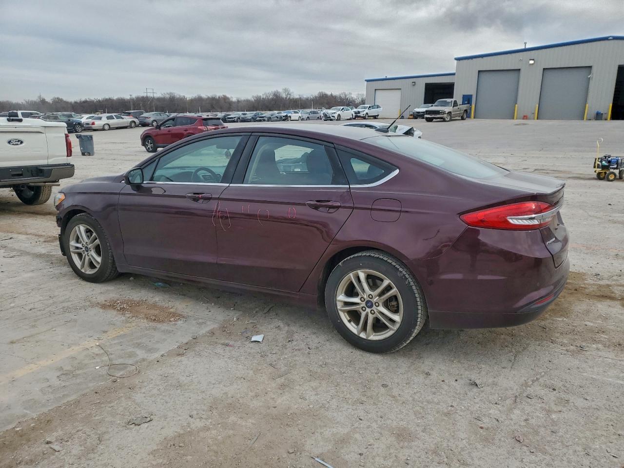 2018 FORD FUSION SE photo 2